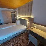 Πανδοχείο Landgasthaus Hubertusklause