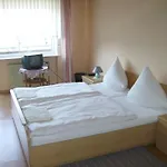 Landgasthaus Hubertusklause Herberg 2*