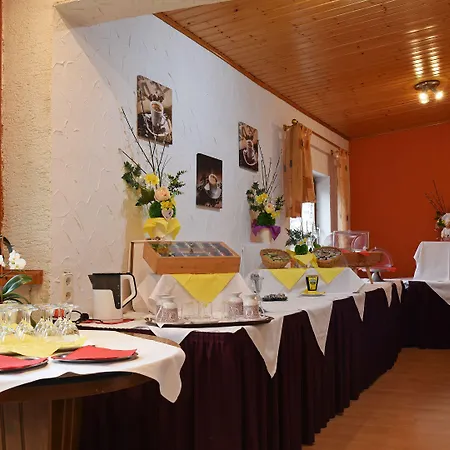 Landgasthaus Hubertusklause 2*