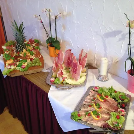 Landgasthaus Hubertusklause 2*