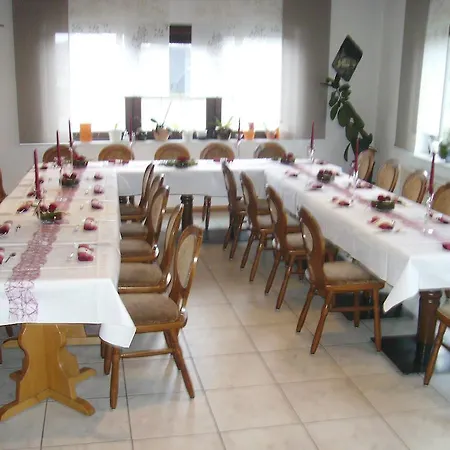Landgasthaus Hubertusklause 2*