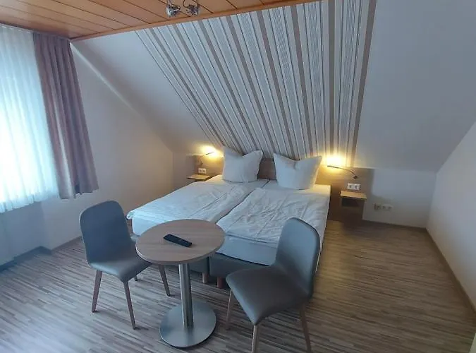 宾馆 Landgasthaus Hubertusklause 2*