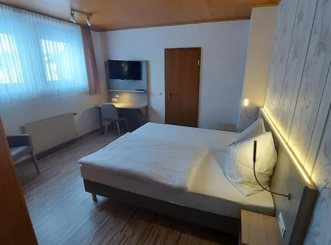 Landgasthaus Hubertusklause 宾馆 2*