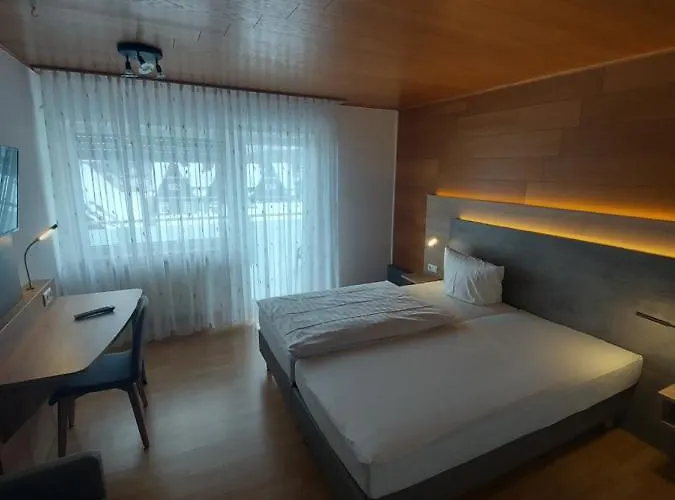 Landgasthaus Hubertusklause 巴特马林贝格