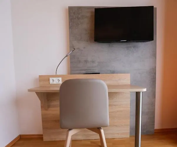 Landgasthaus Hubertusklause 2* 巴特马林贝格