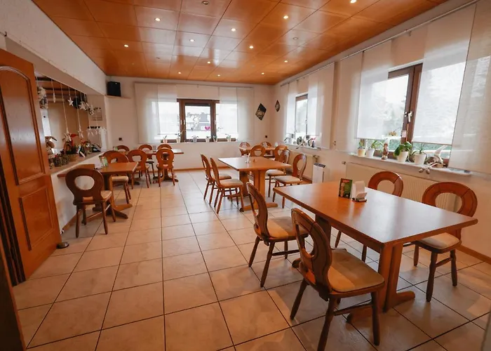 宾馆 Landgasthaus Hubertusklause 2*