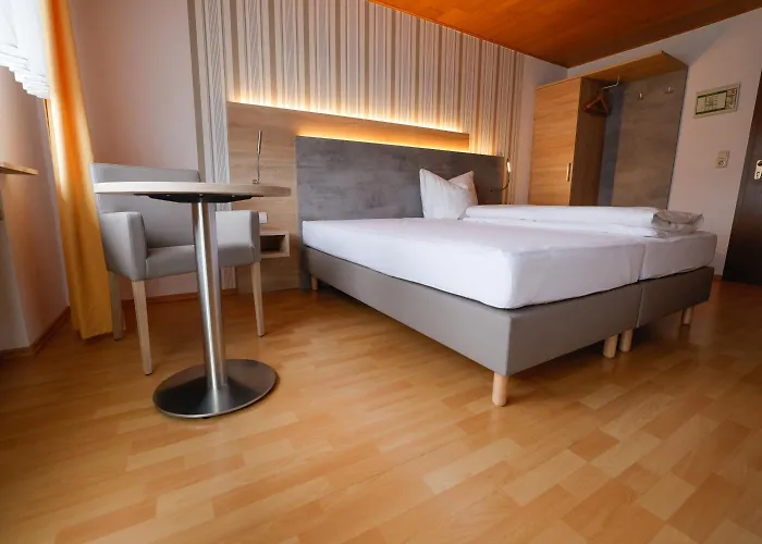 Landgasthaus Hubertusklause 宾馆 2*