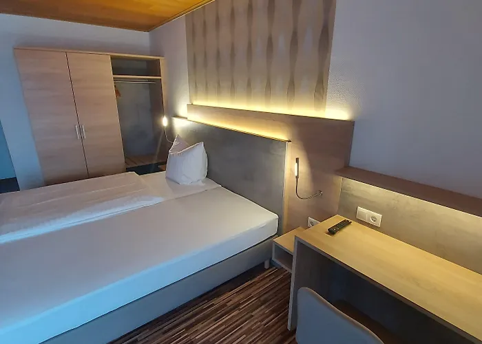 Landgasthaus Hubertusklause 巴特马林贝格